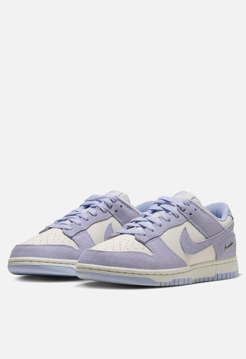Nike - WMNS NIKE DUNK LOW SE