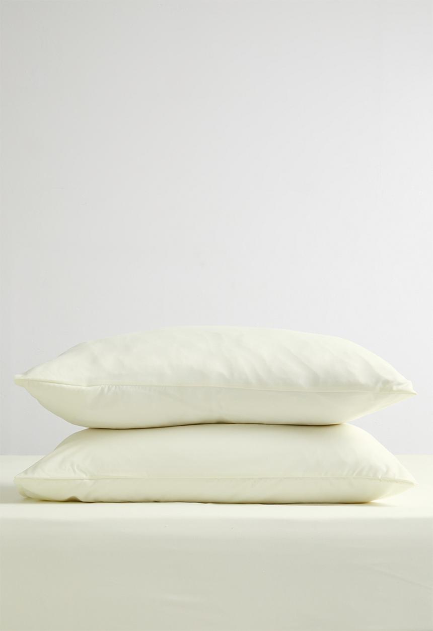 Sixth Floor - Recycled microfibre standard pillowcase set - Milk
