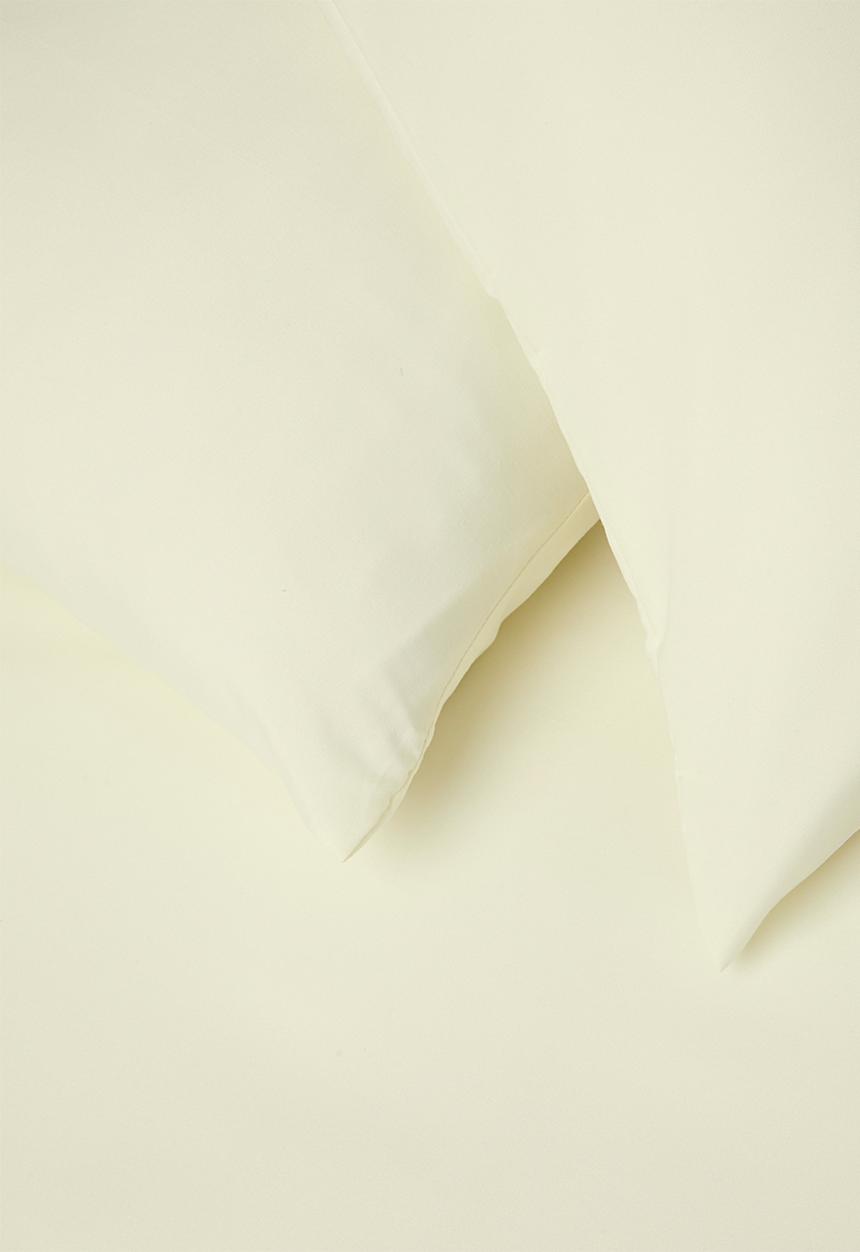 Sixth Floor - Recycled microfibre standard pillowcase set - Milk