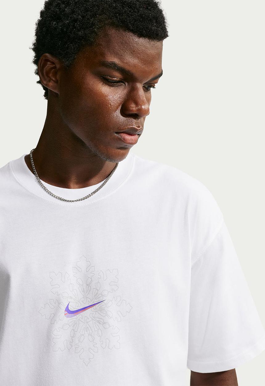 Nike - NSW Loose Snowflake Tee - White