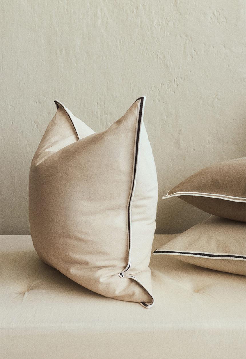 H&M - Cotton canvas cushion cover - light beige