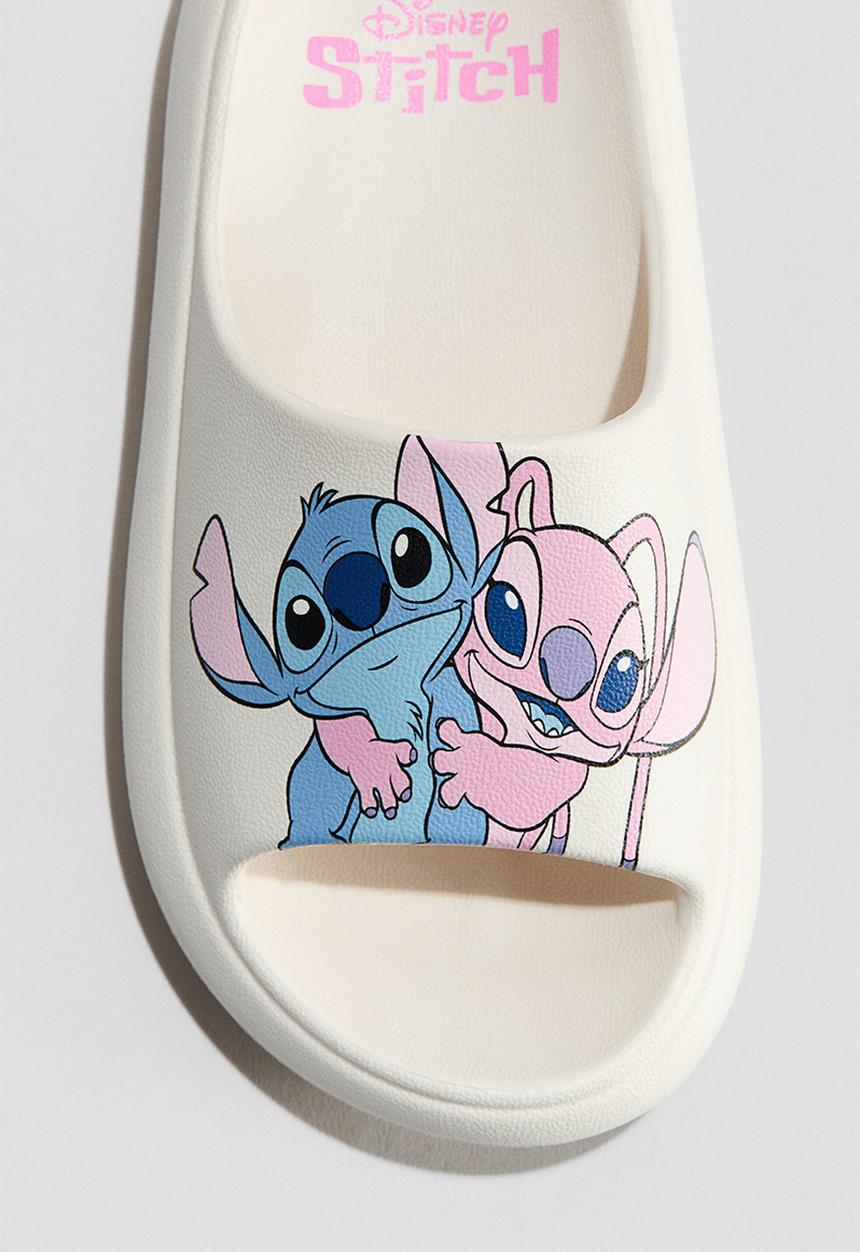 H&M - Moulded pool slides - cream/lilo & stitch
