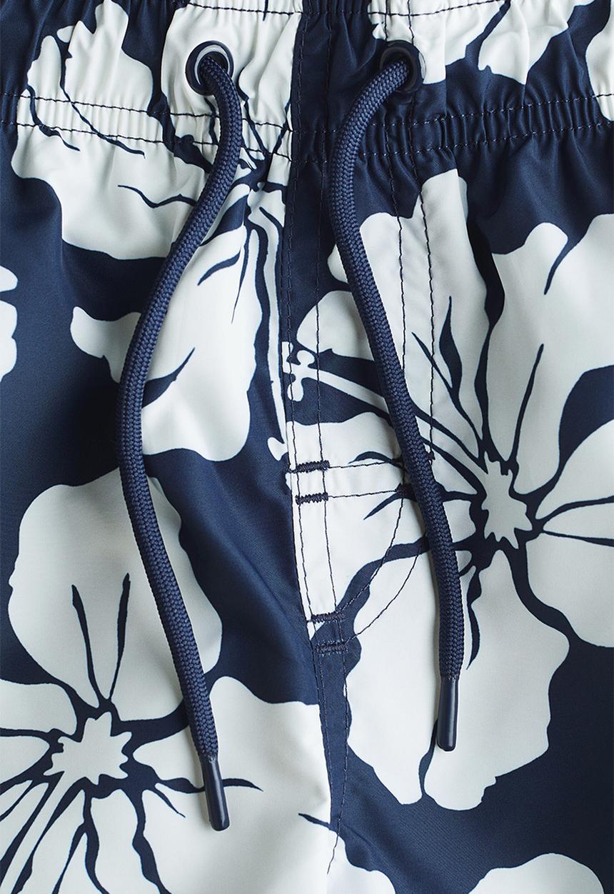 H&M - Printed swim shorts - navy blue/floral