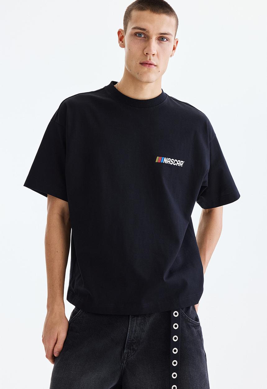 H&M - Oversized fit t-shirt - black/nascar