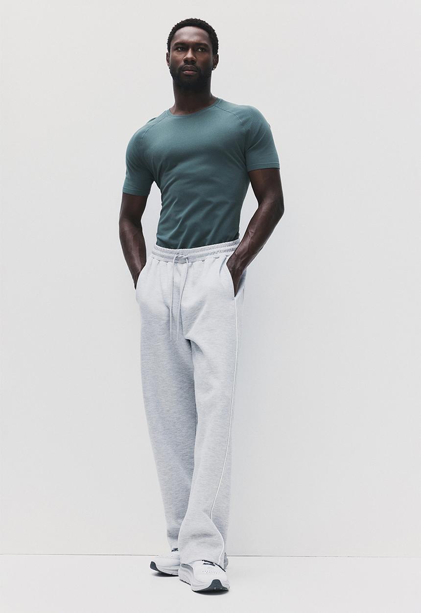 H&M - Muscle fit sports t-shirt with drymove? - dusty green