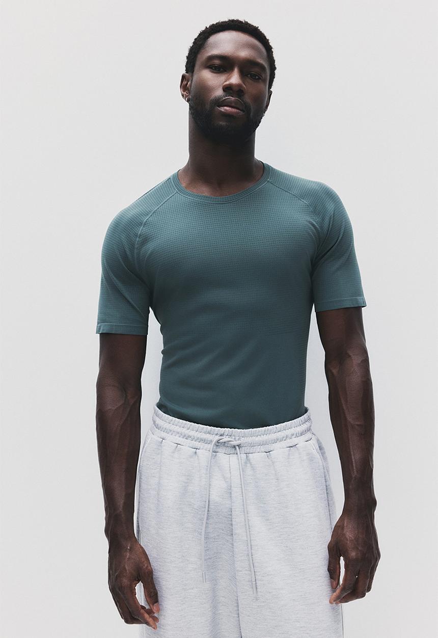 H&M - Muscle fit sports t-shirt with drymove? - dusty green