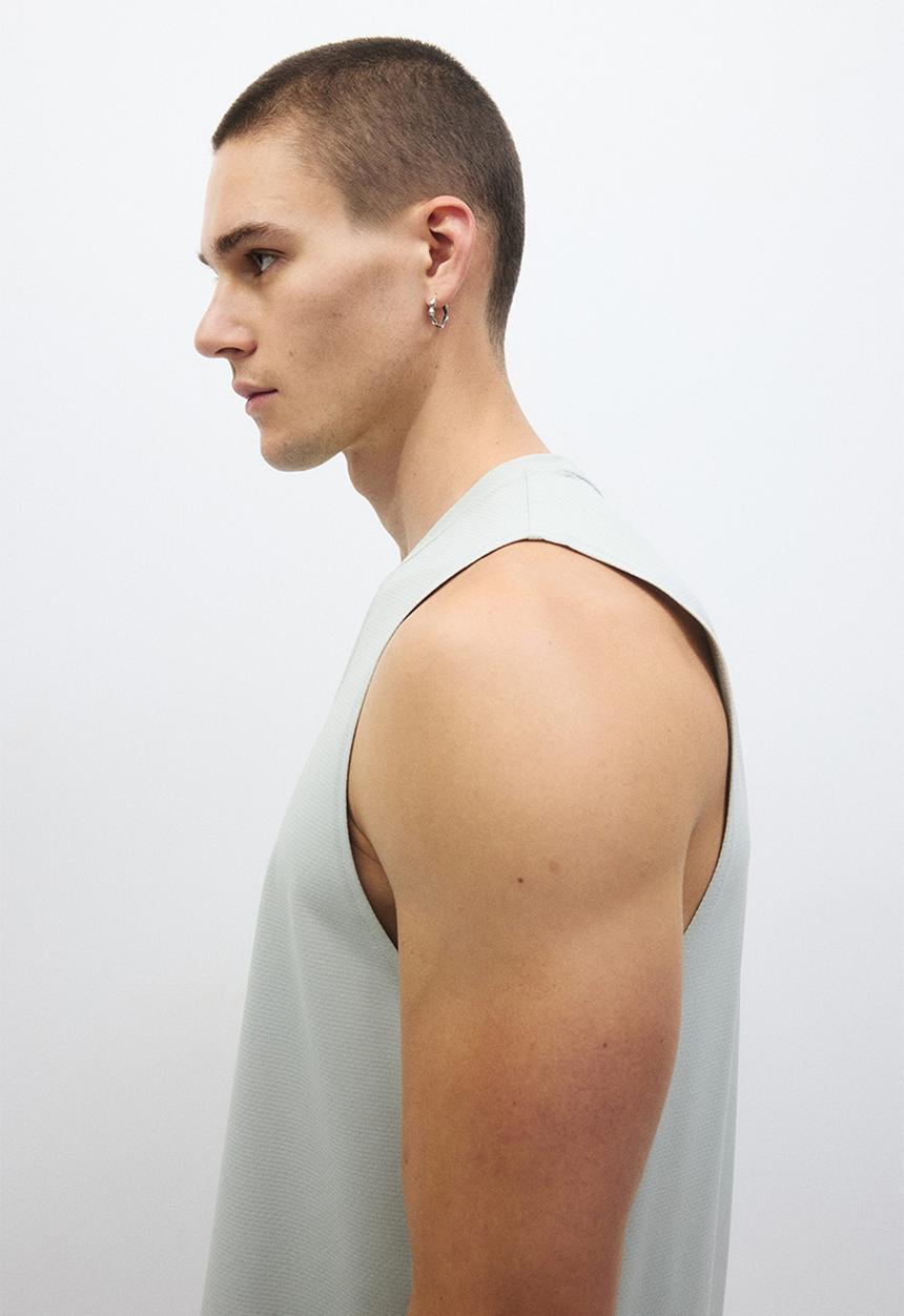 H&M - Regular fit sports vest top with drymove? - light dusty green