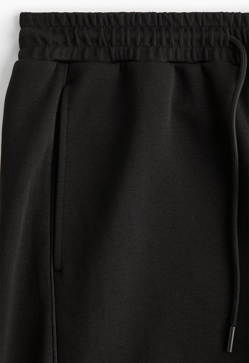 H&M - Loose fit sports shorts with drymove™ - black