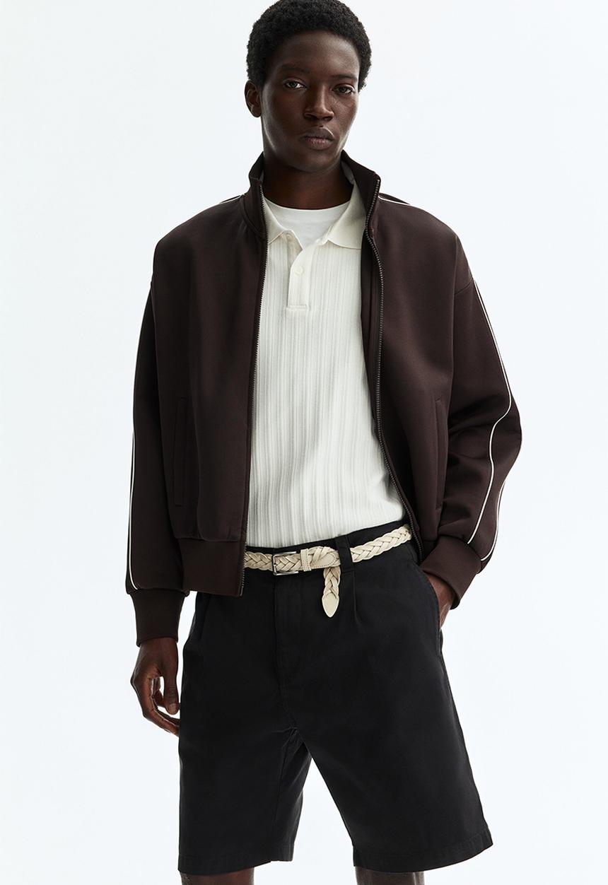 H&M - Relaxed fit cotton chino shorts - black