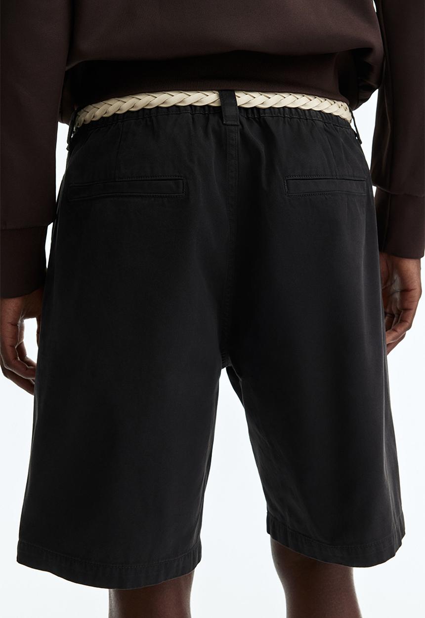 H&M - Relaxed fit cotton chino shorts - black