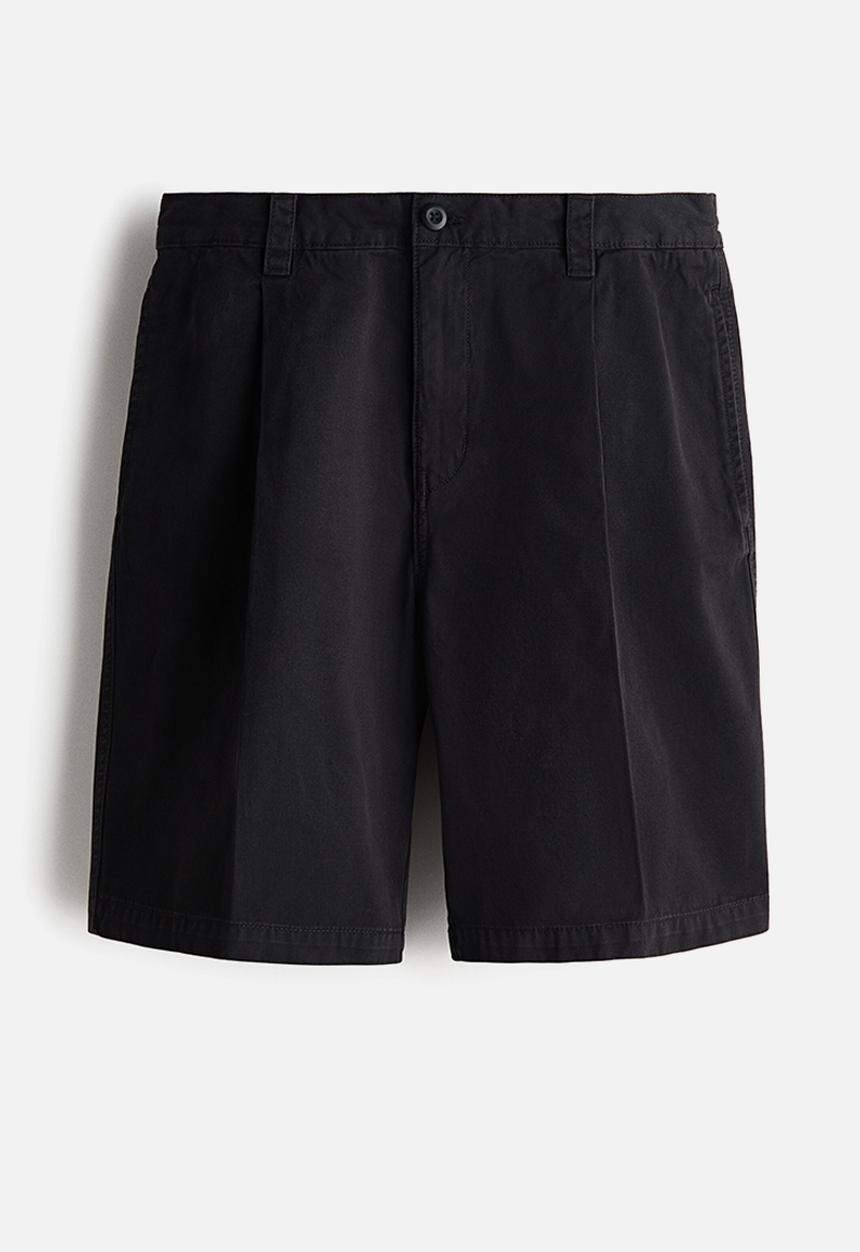 H&M - Relaxed fit cotton chino shorts - black