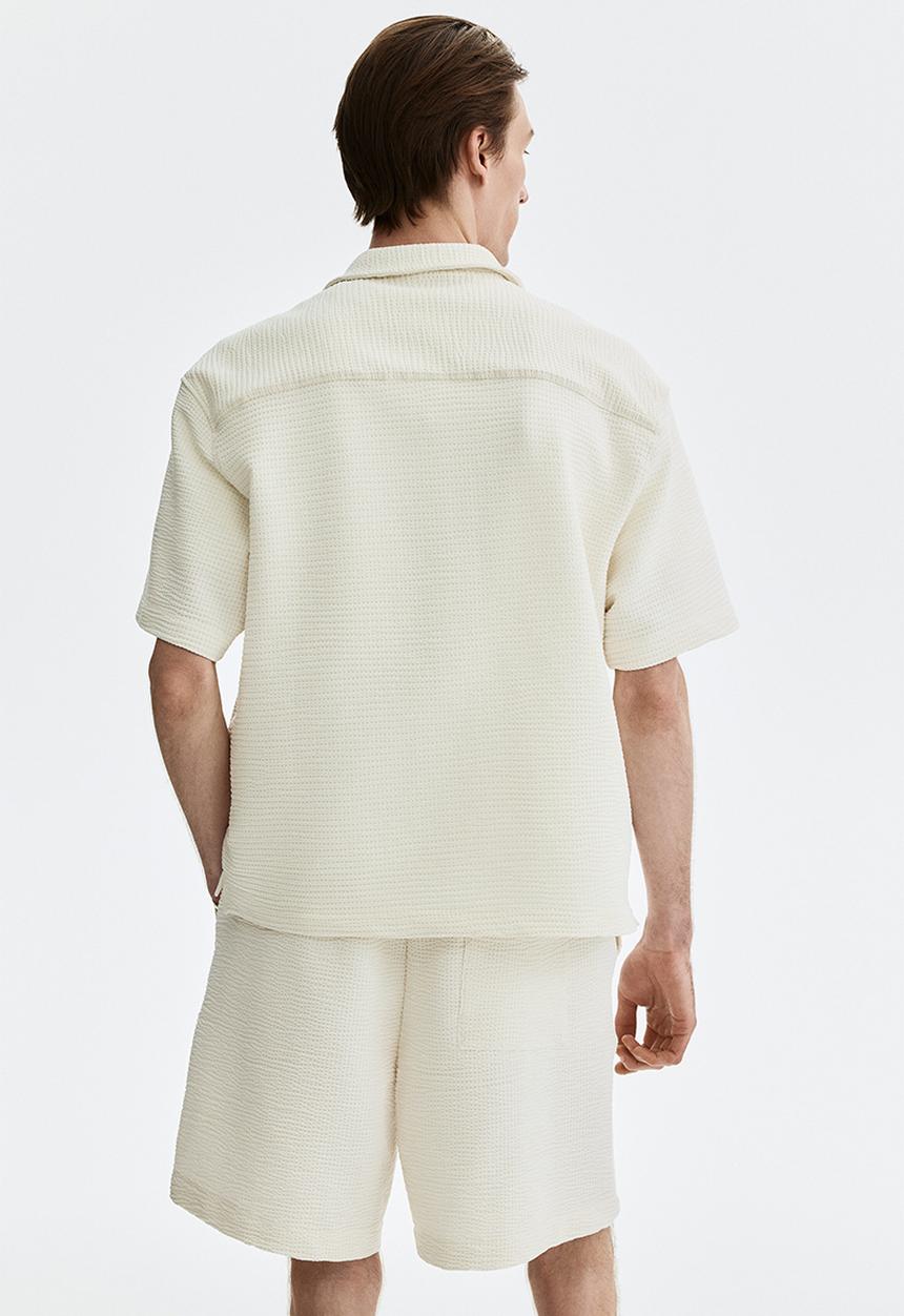 H&M - Relaxed fit waffled shorts - white