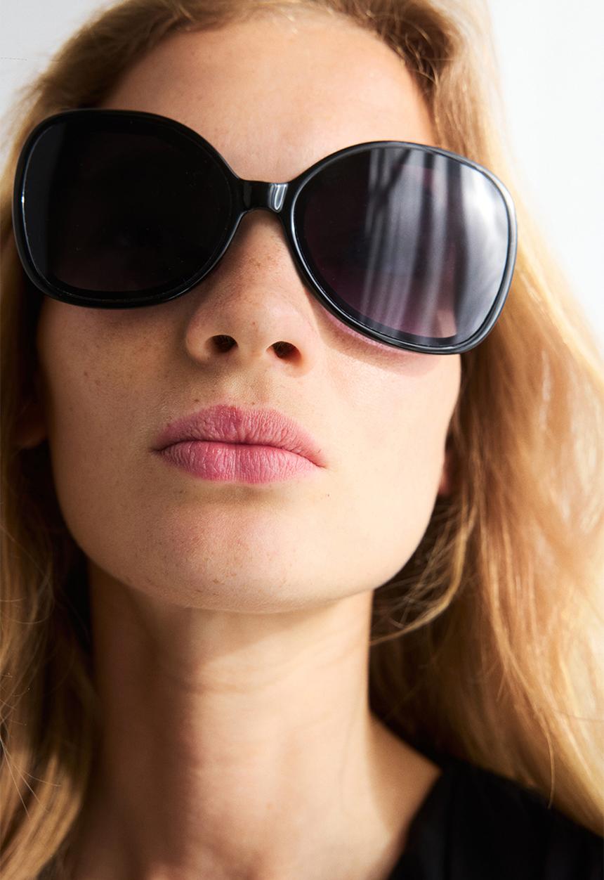 H&M - Square sunglasses - black