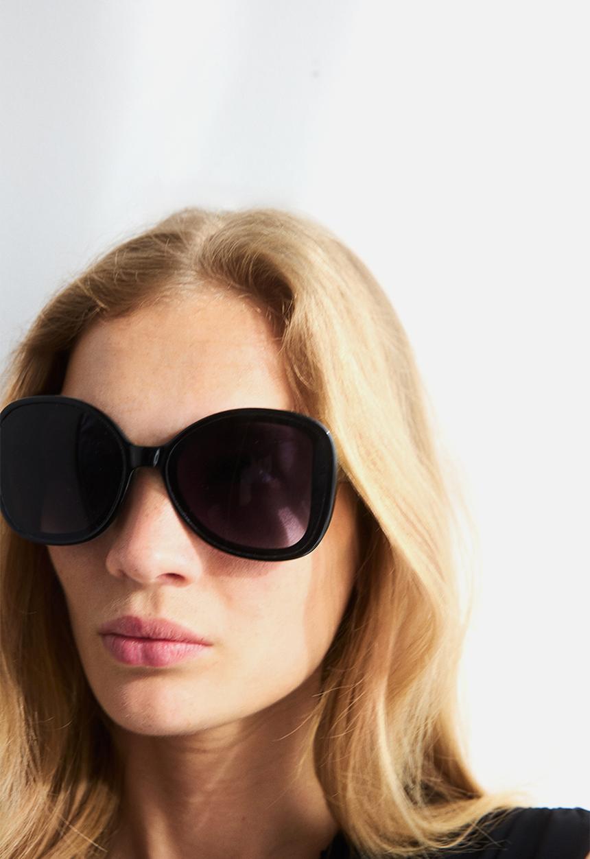 H&M - Square sunglasses - black