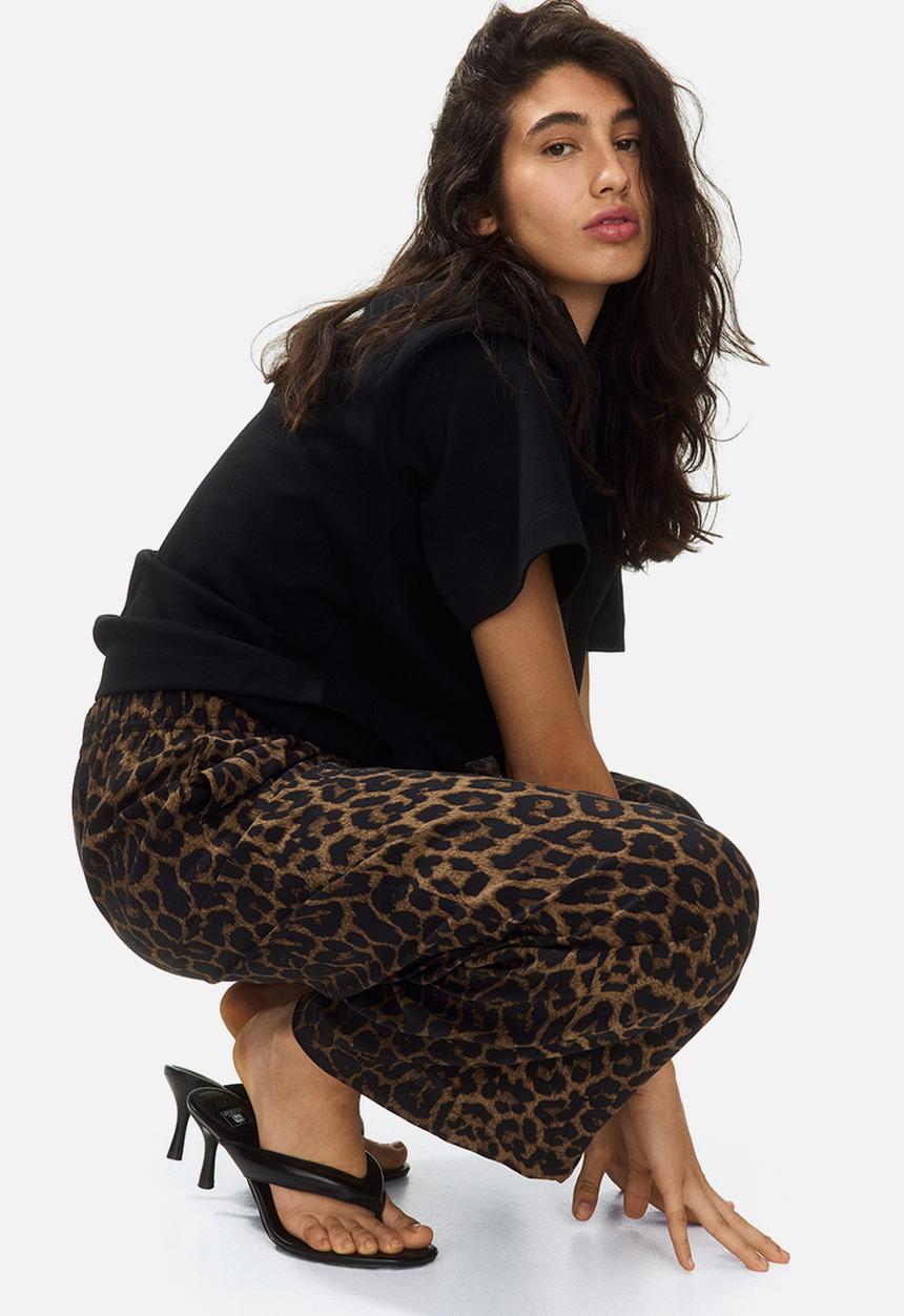 H&M - Wide pull-on trousers - dark beige/leopard print