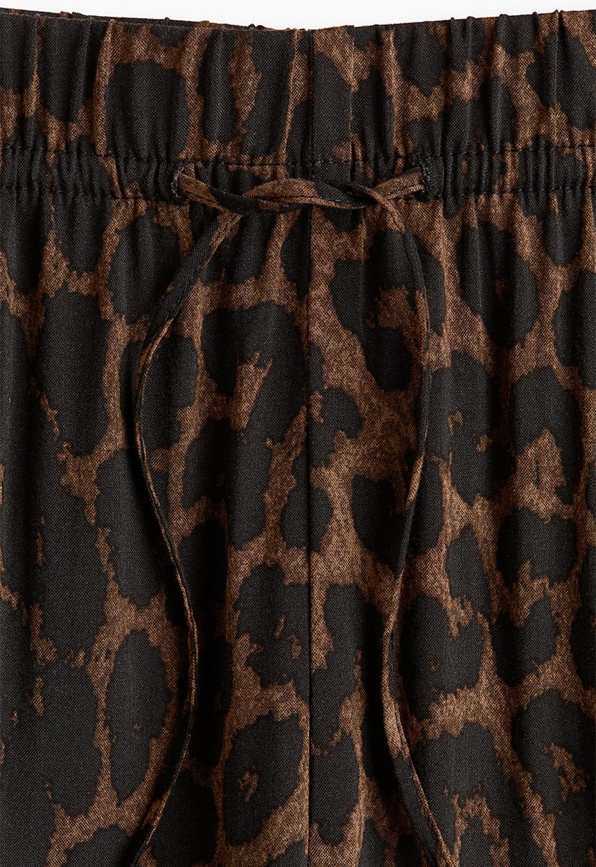 H&M - Wide pull-on trousers - dark beige/leopard print