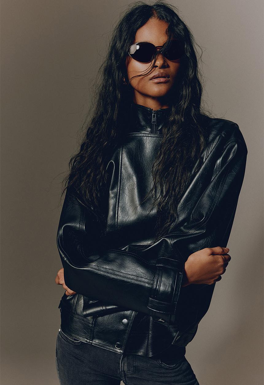 H&M - Oval sunglasses - black