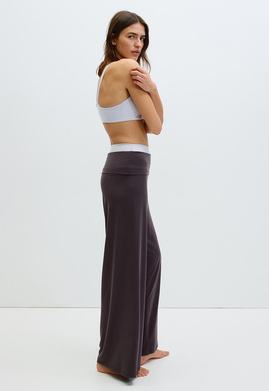 H&M - Foldover-waist yoga trousers - plum