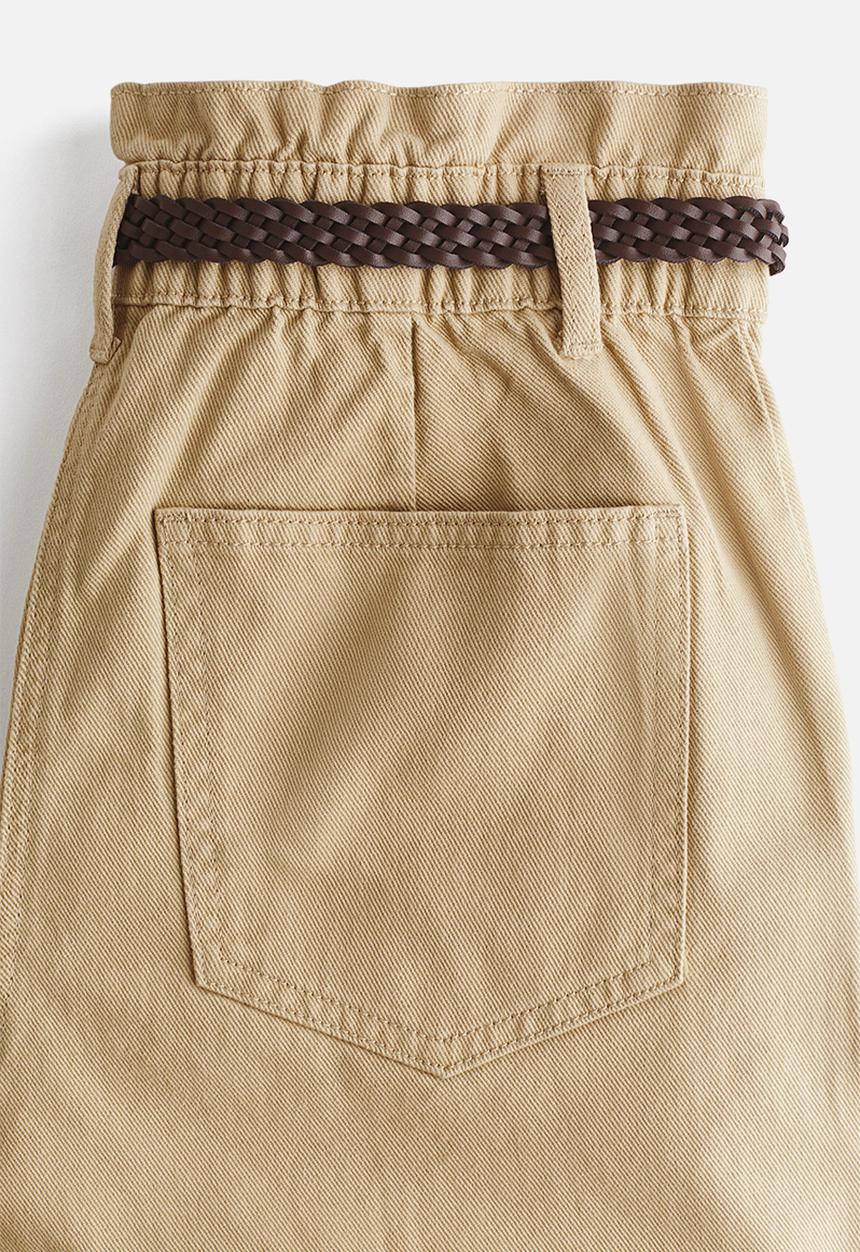 H&M - Belted twill shorts - beige