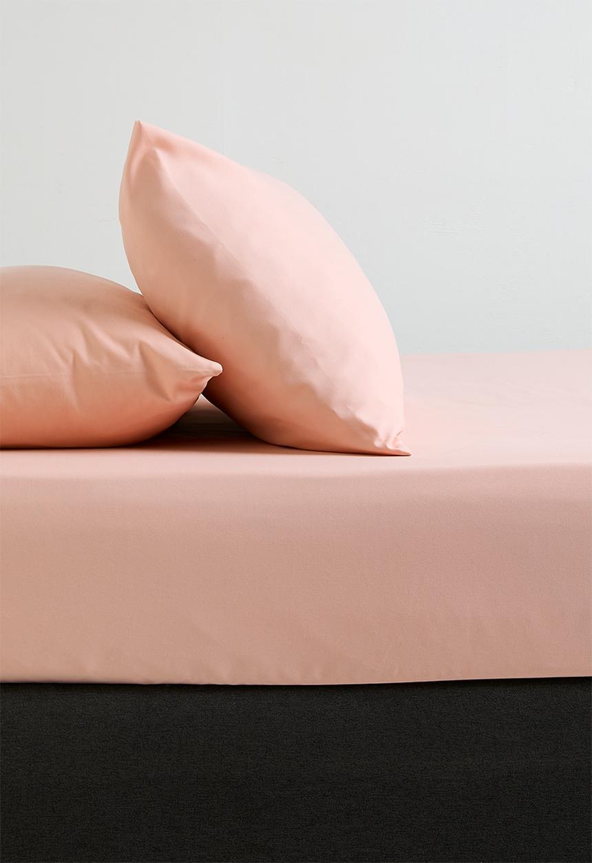 Sixth Floor - Recycled microfibre fitted sheet set Soft Pink