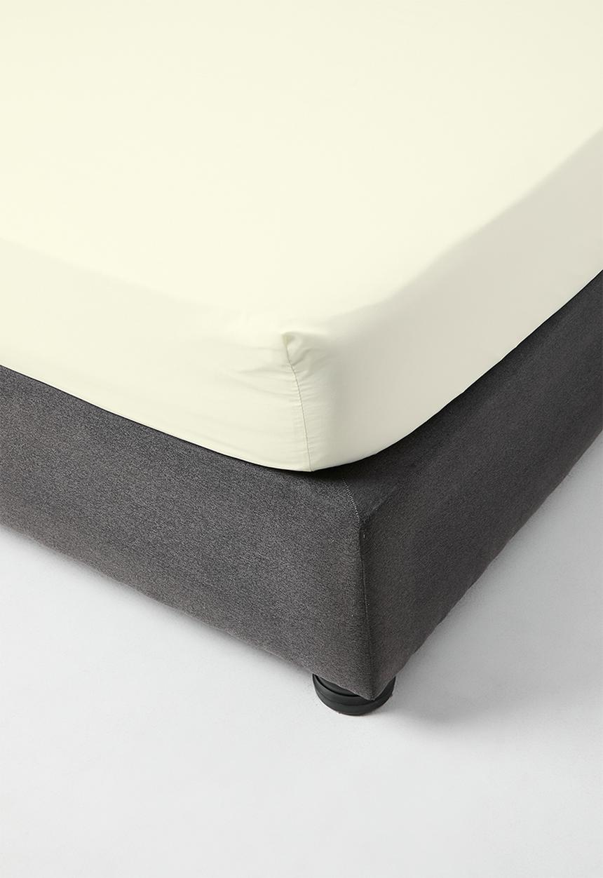 Sixth Floor - Recycled microfibre fitted sheet set Milk