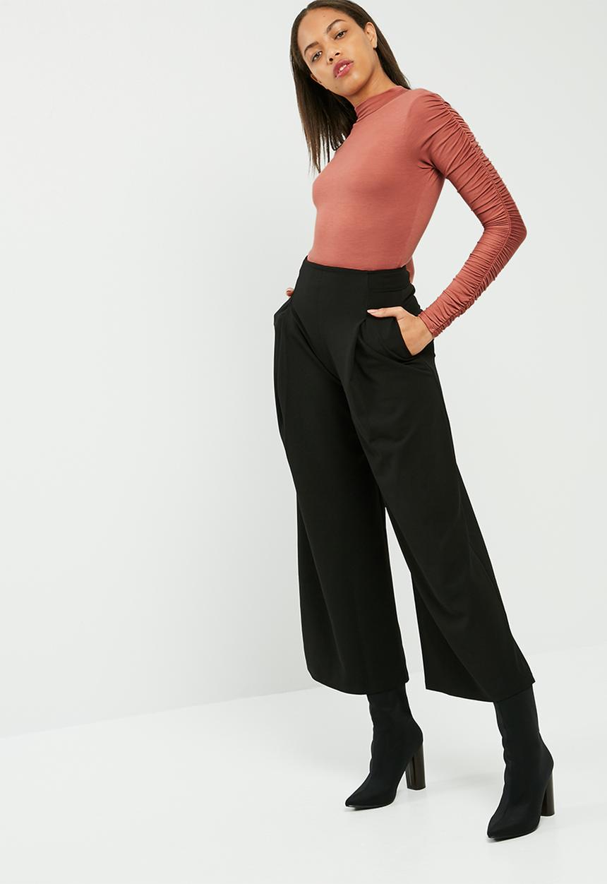 Missguided - Ruched arm long sleeve bodysuit