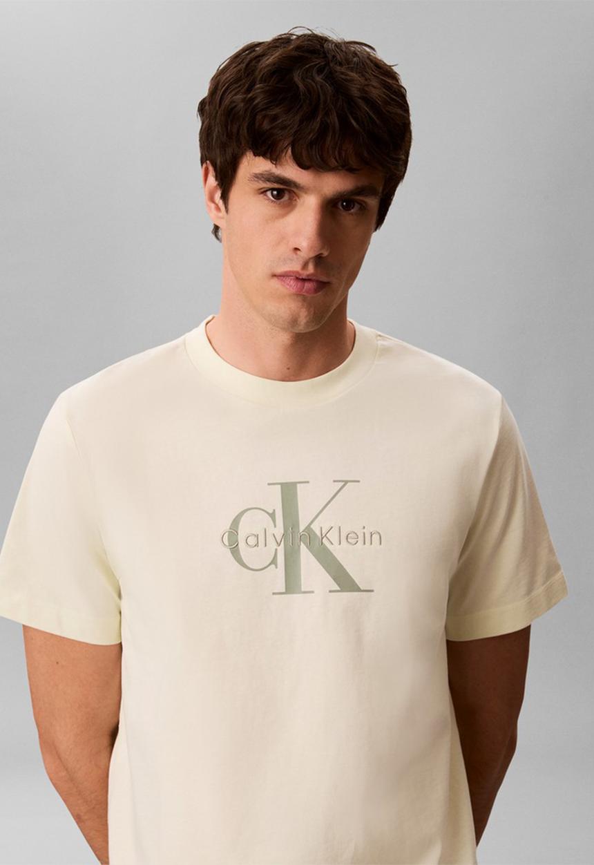 Calvin Klein - Hero Monologo Tee 20s- Green Essence