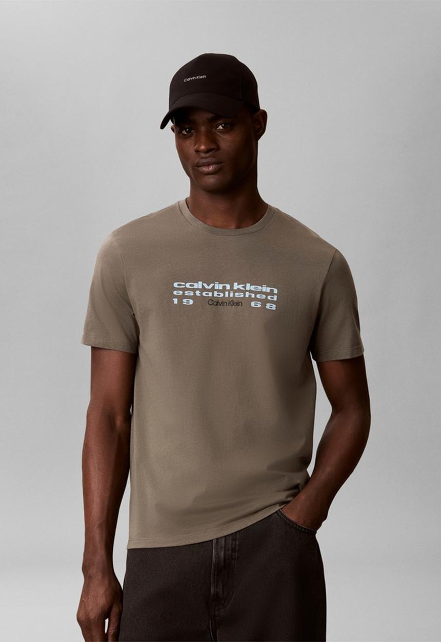 Calvin Klein - 30S Eu  Futur Graphic T-Shirt-Dusty Olive-Dusty Olive