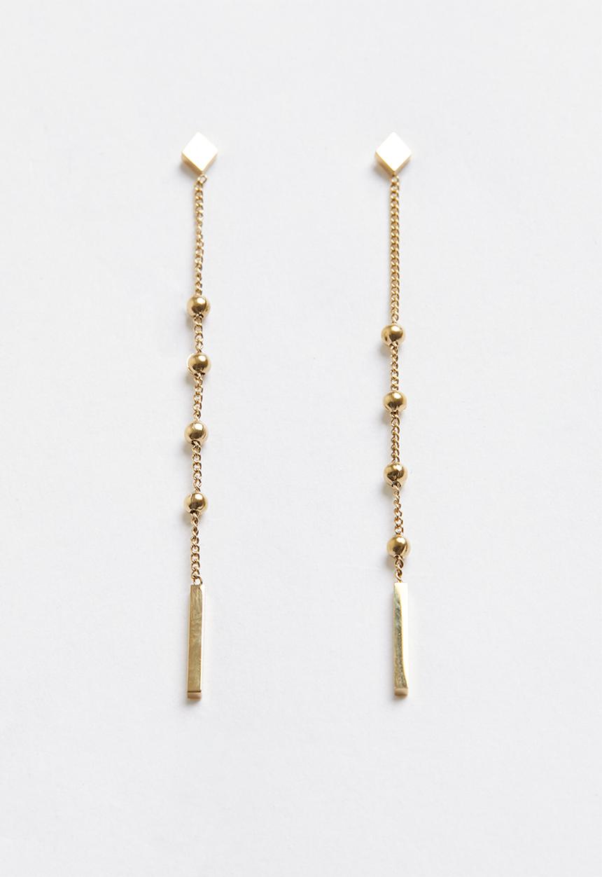 Zoe on Trend - Elegant Ball And Chain Drop-Earrings - Gold