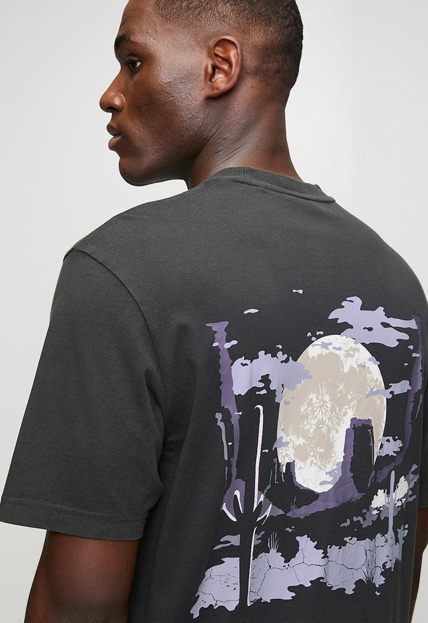 HUGO - Noxwash back print - Black