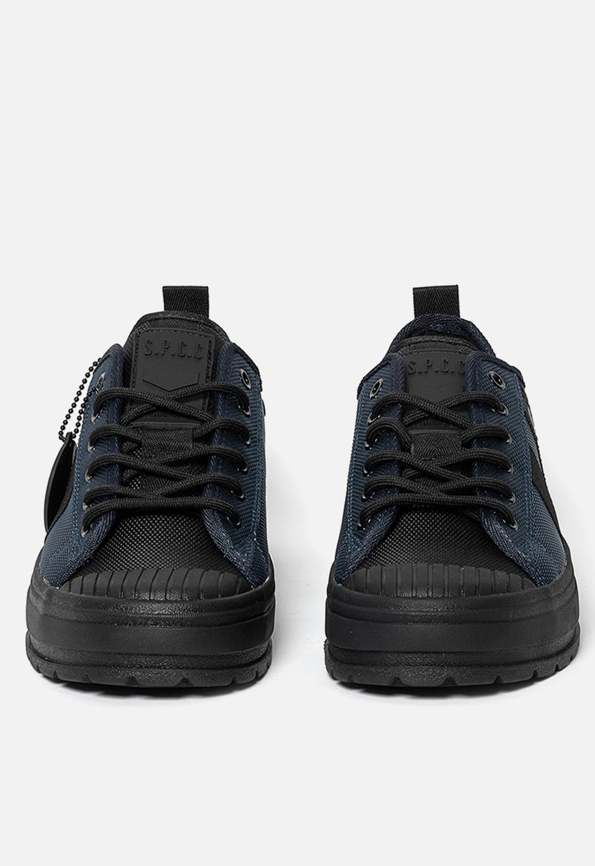 S.P.C.C - Surge Delta Lo Sneakers  - Navy