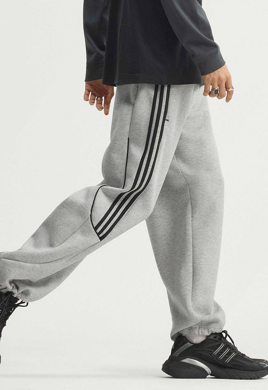 adidas Originals - Spacer Teamgeist 26 Cutline Open Hem Pants - Grey Heather/Blk