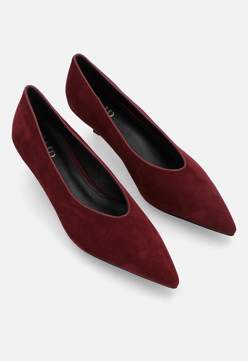 Raid London - Calla court heel - burgundy suede