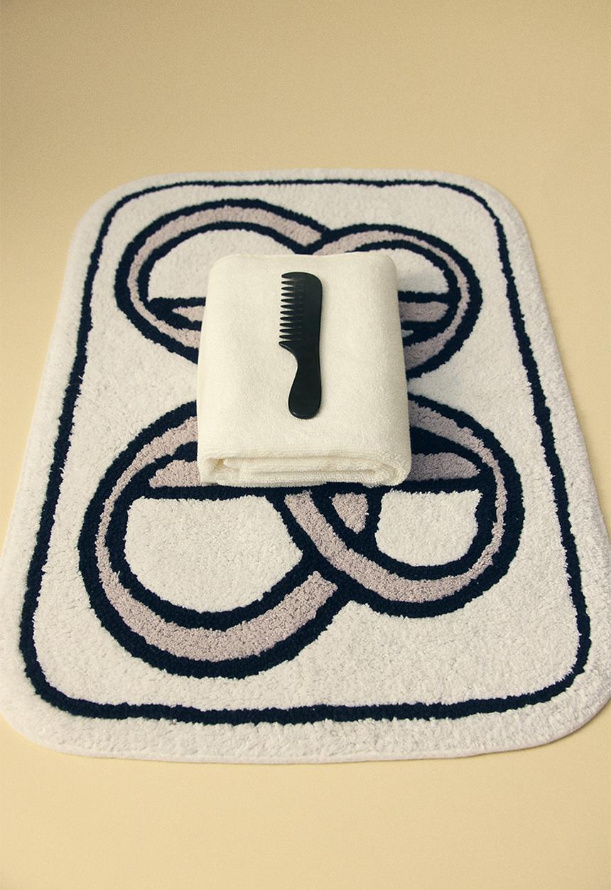 H&M - Motif-detail bath mat - white/bm