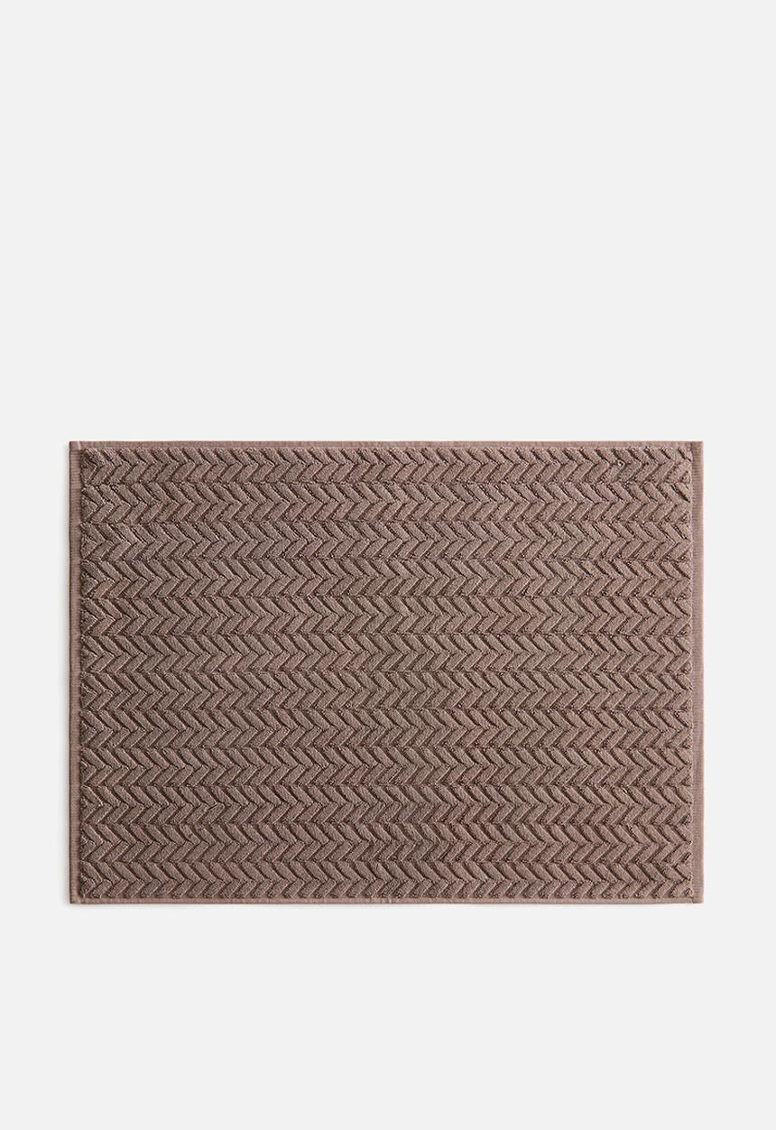 H&M - Textured bath mat - mole
