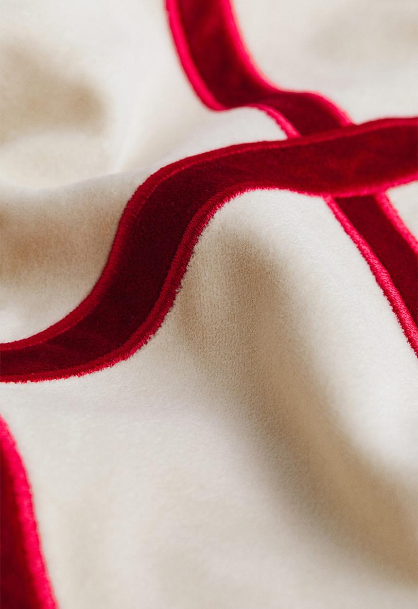 H&M - Patterned velvet cushion cover - red/harlequin pattern