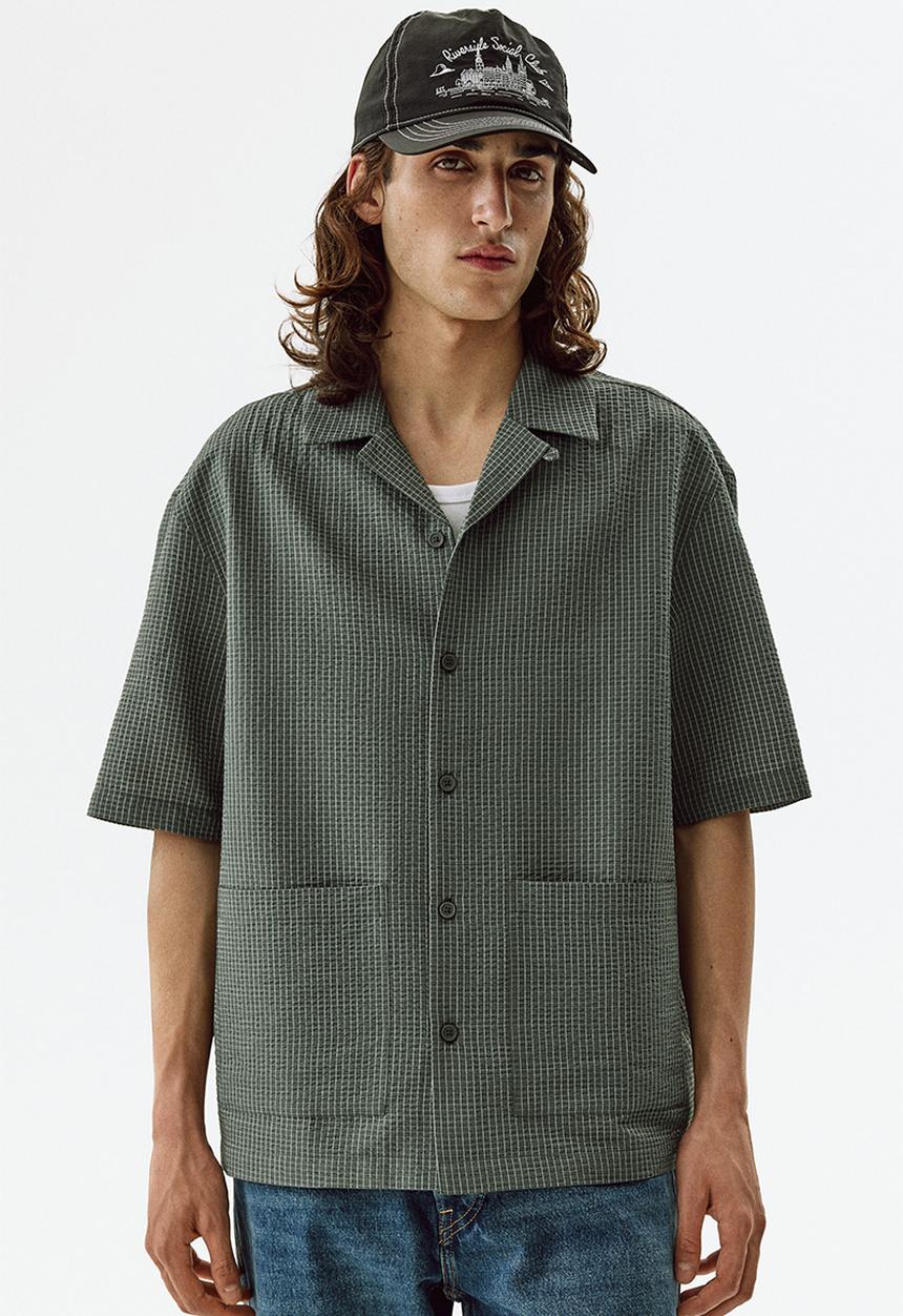 H&M - Relaxed fit short-sleeved resort shirt - khaki green/checked