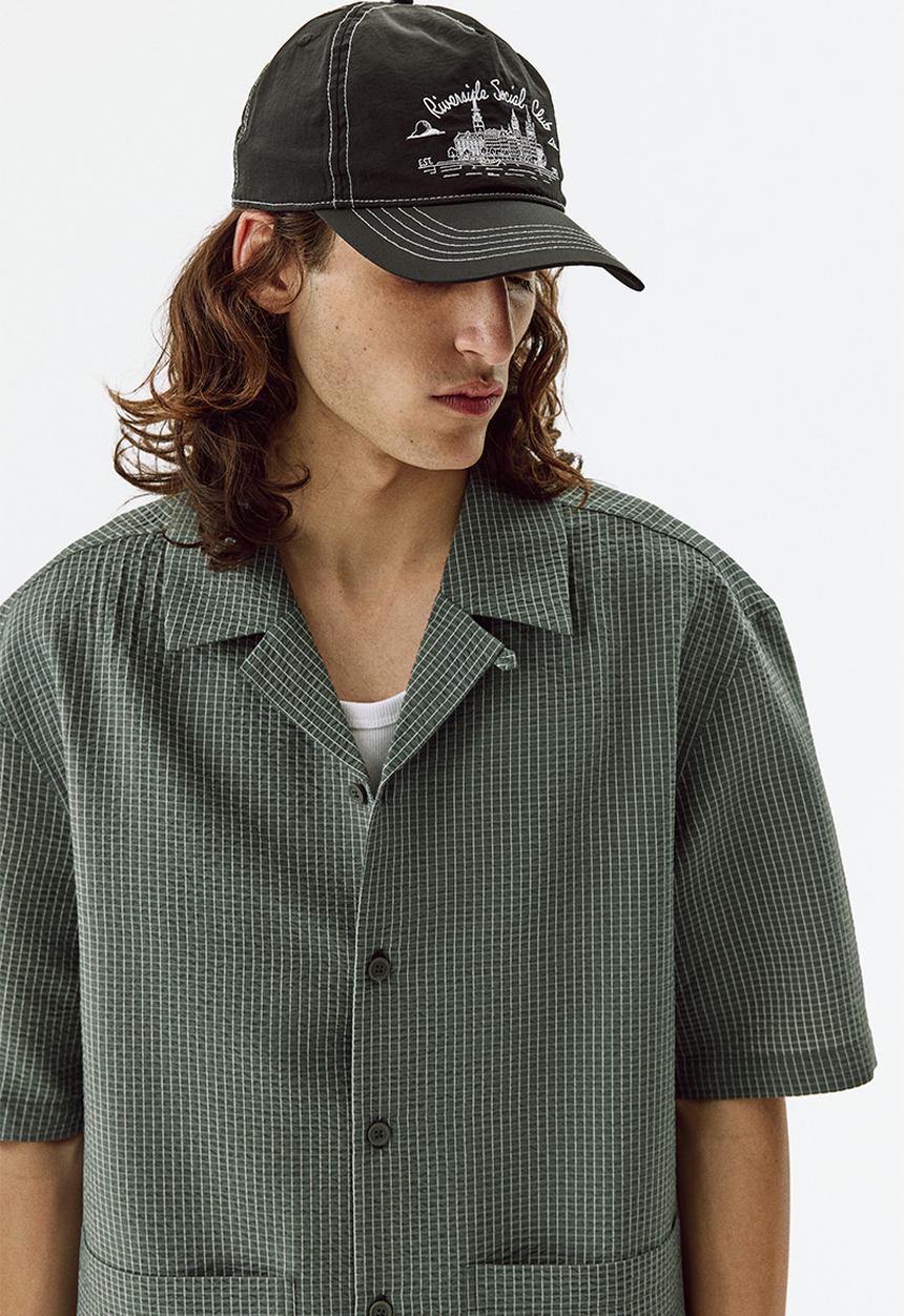 H&M - Relaxed fit short-sleeved resort shirt - khaki green/checked