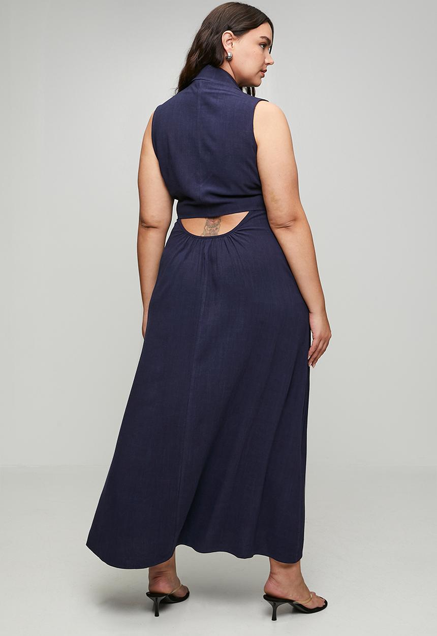 Me&B - Plus Sleeveless Front Tie Back Peekout Dress - Ink