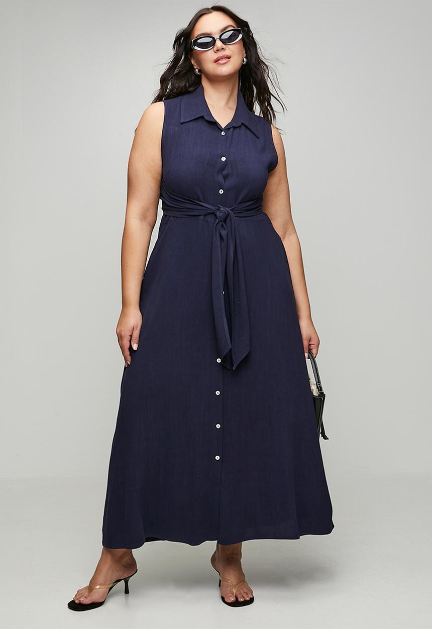 Me&B - Plus Sleeveless Front Tie Back Peekout Dress - Ink