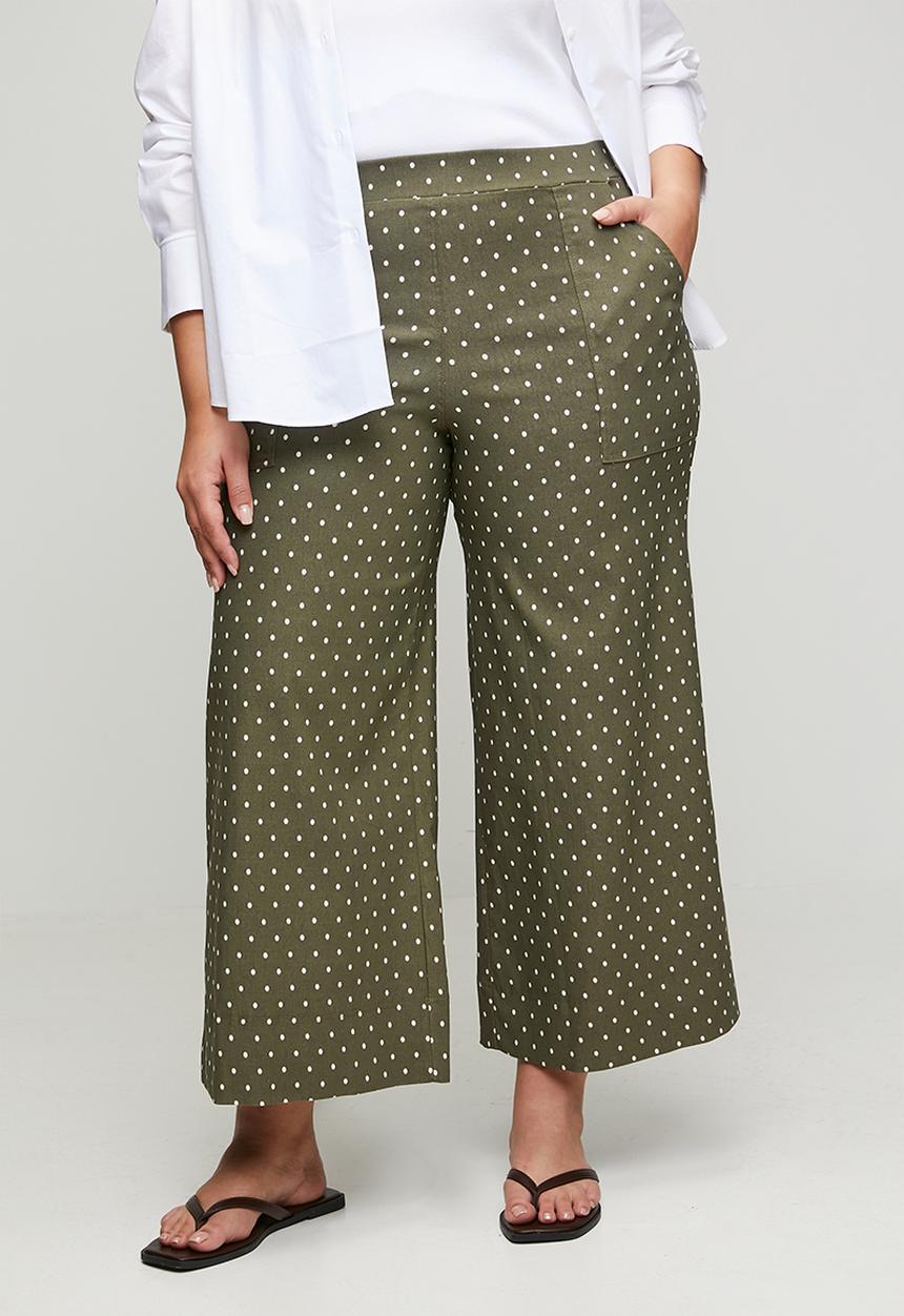 Me&B - Plus Bengaline Wide Leg Crop Pant - Green