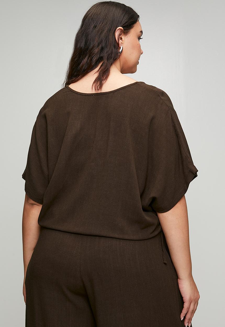 Me&B - Plus Perpex Button Detail Dolman Sleeve Top  - Dark choc