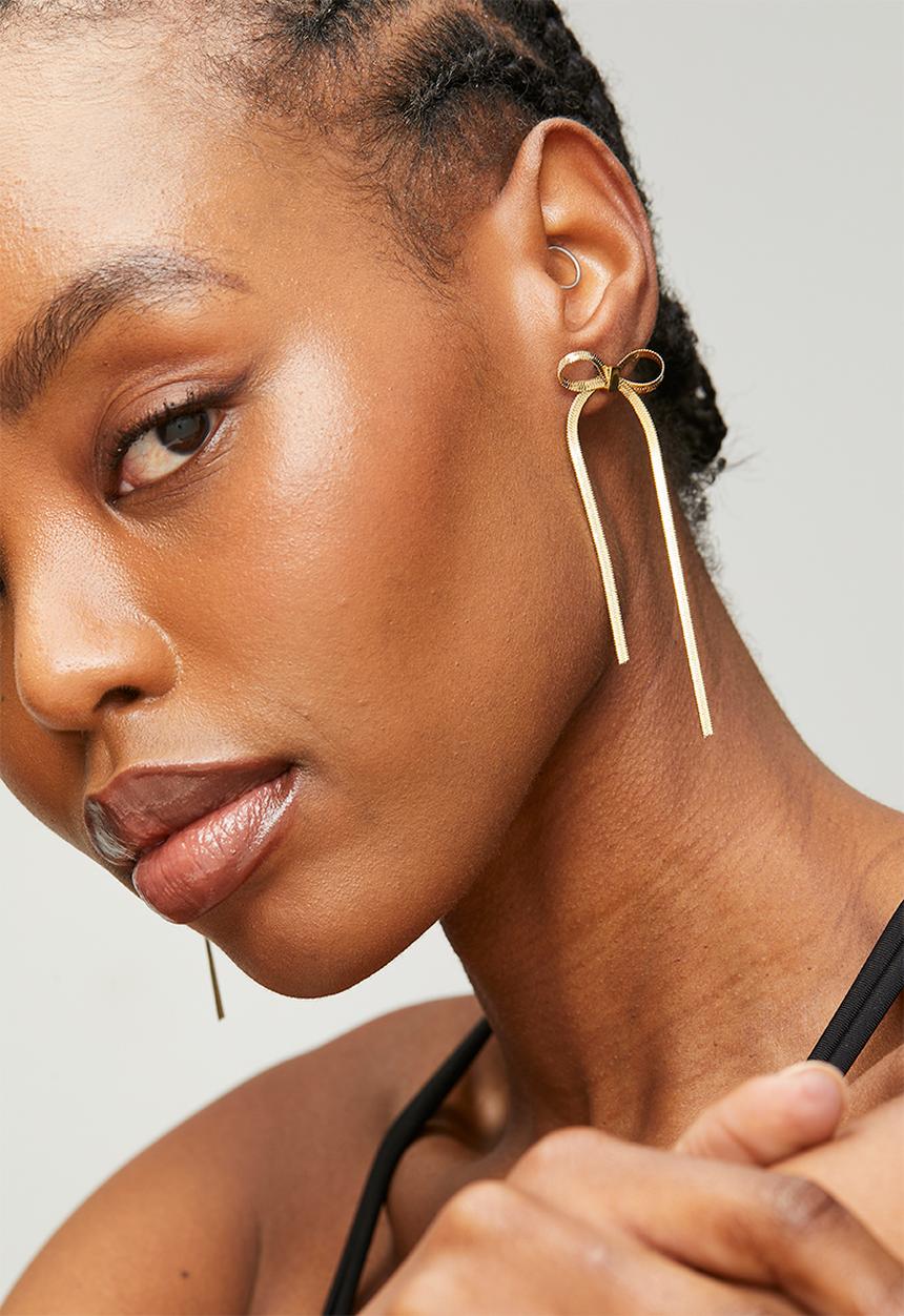 Zoe on Trend - Pretty Bow Earrings - Gold