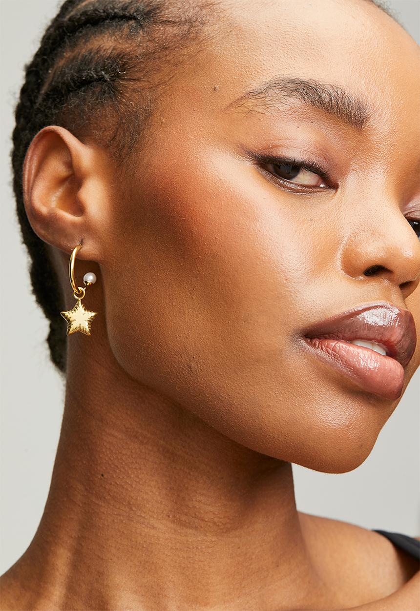 Zoe on Trend - Funky-Cool Hoop Drop-Earrings - Gold