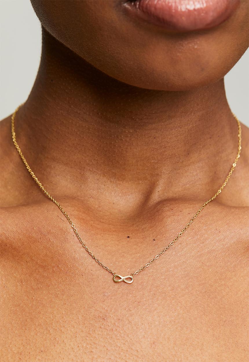 Zoe on Trend - Modern Infinity Necklace - Gold