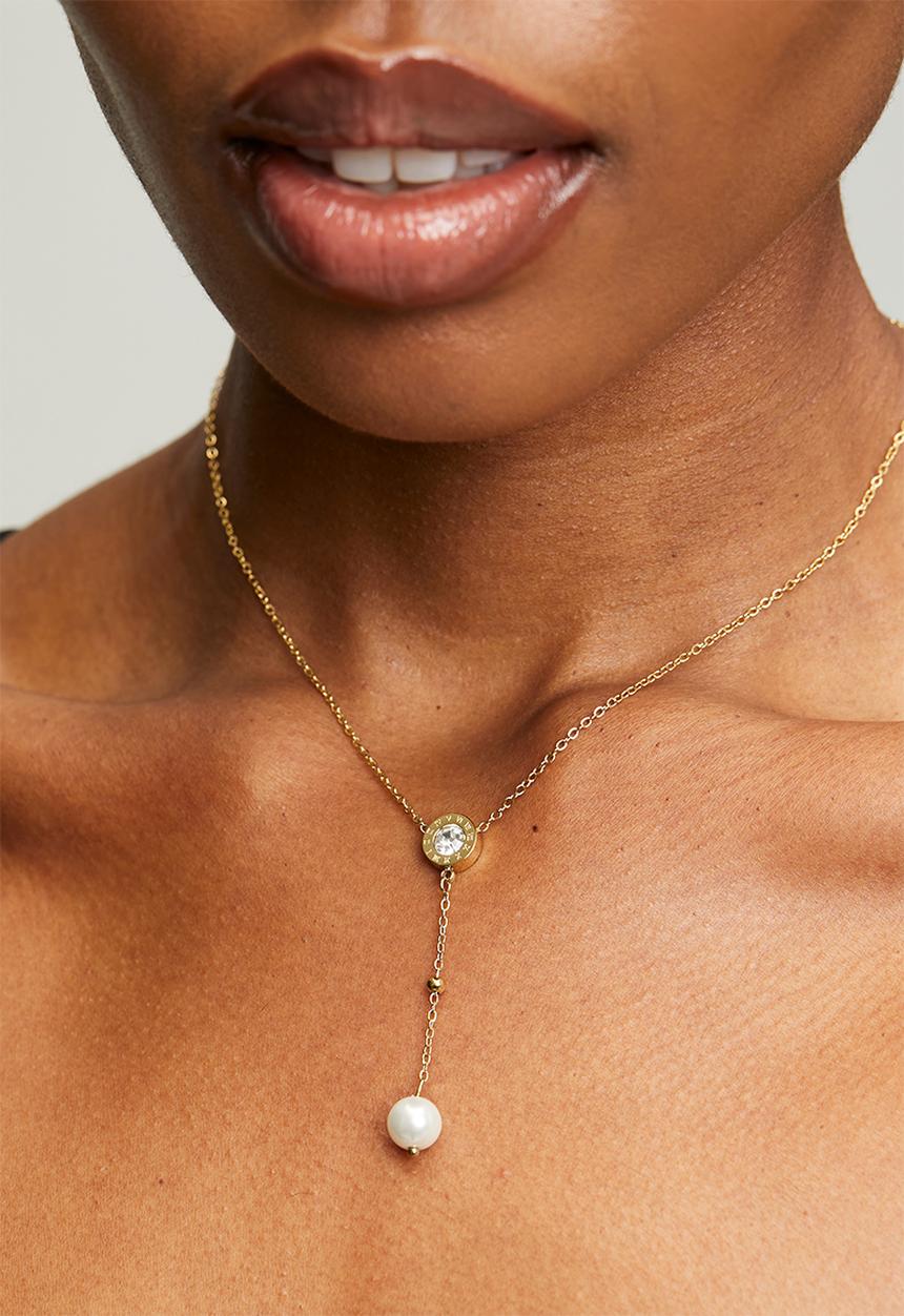 Zoe on Trend - Pretty Pearl-Drop Necklace - Gold