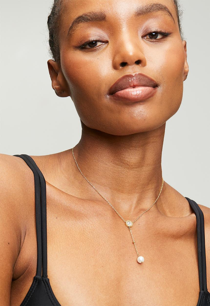 Zoe on Trend - Pretty Pearl-Drop Necklace - Gold