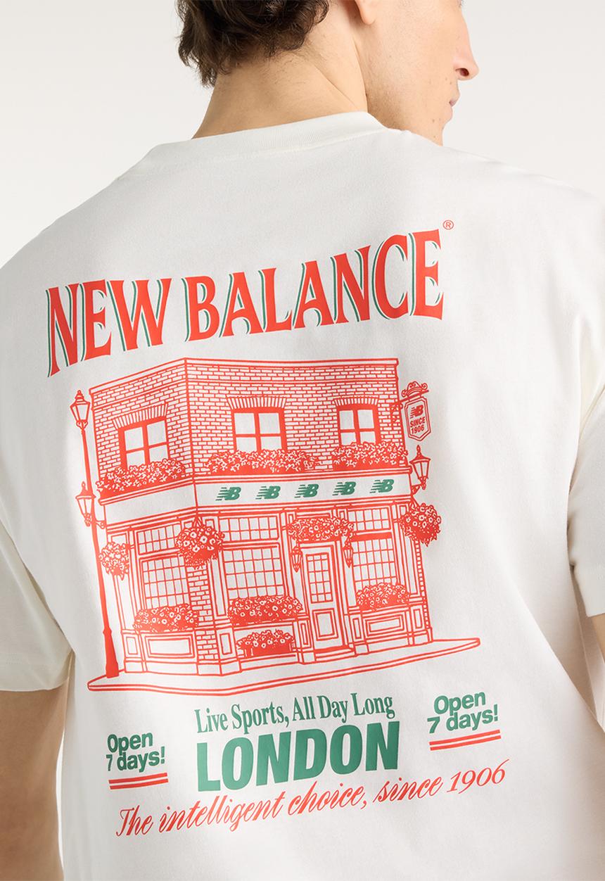 New Balance  - Grab a Bite London T-Shirt - Sea Salt