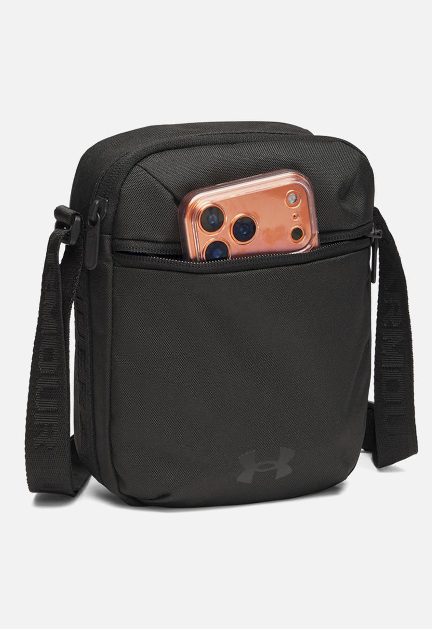 Under Armour - Essential Crossbody - Black