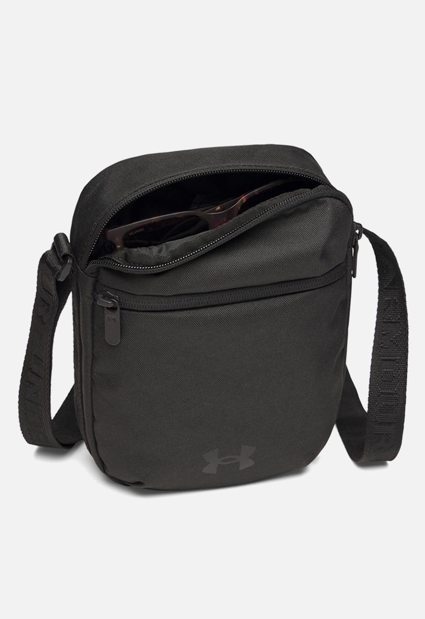 Under Armour - Essential Crossbody - Black